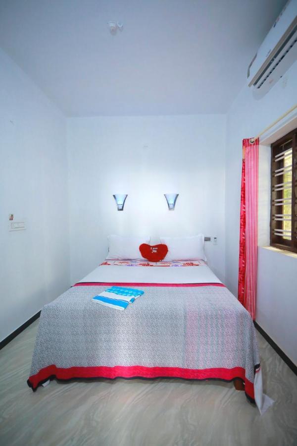 Marari stella vich villa Homestay Turavūr Esterno foto